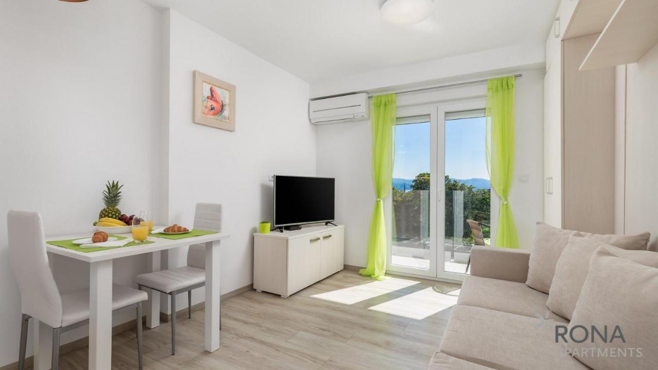 Rona Studio Apartment Tena ลอฟราน ภายนอก รูปภาพ